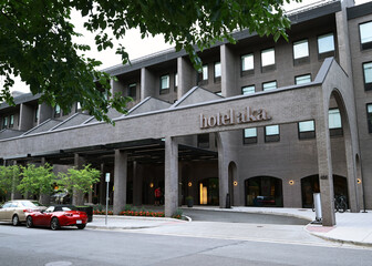 Hotel AKA