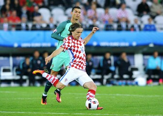 Luka Modrić i Cristiano Ronaldo 2016. godine