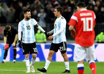 Lionel Messi i Paulo Dybala (Foto: AFP)