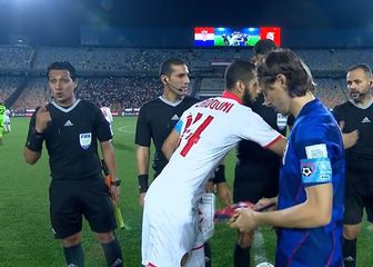 Luka Modrić s tuniškim kapetanom