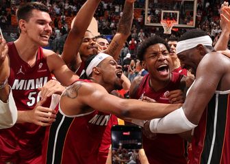 Bam Adebayo sa suigračima