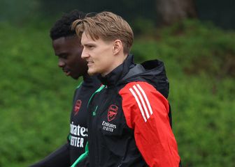 Bukayo Saka i Martin Odegaard