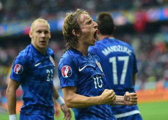 Luka Modrić slavi gol protiv Turske na Euru 2016.