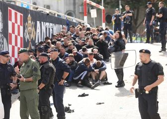 Privedeni navijači u Splitu