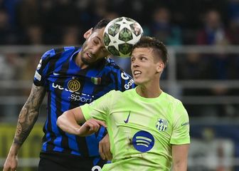 Hakan Çalhanoğlu i Dani Olmo