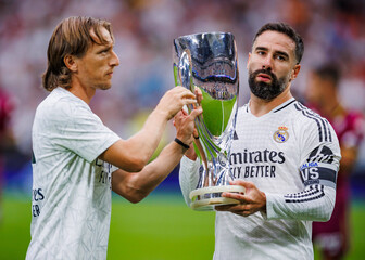 Luka Modrić i Dani Carvajal