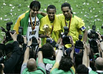 Kaka, Robinho i Ronaldinho (Foto: AFP)