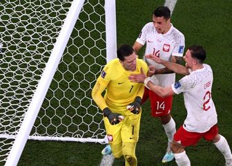 Wojciech Szczęsny sa suigračima