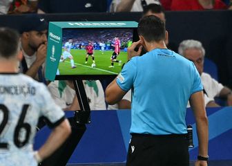 VAR