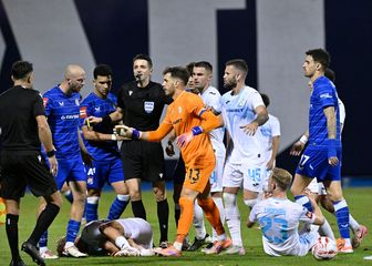 Naguravanje igrača Dinama i Rijeke