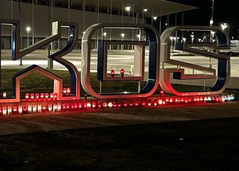 Svijeće pred stadionom