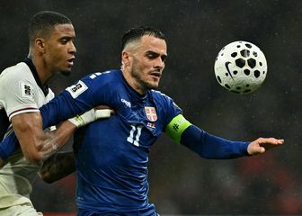 Ezri Konsa i Filip Kostić