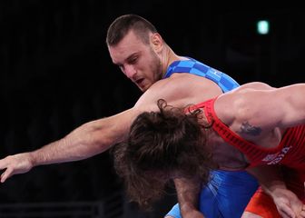 Huklek protiv Datunašvilija