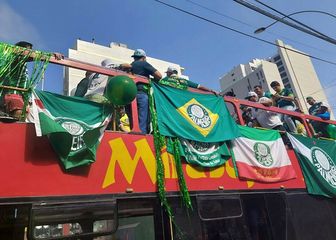 Autobus s navijačima Palmeirasa