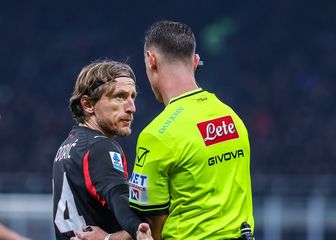 Luka Modrić i sudac Collu