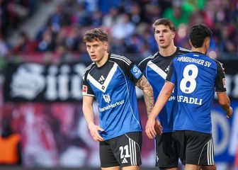 Vušković i suigrači iz HSV-a