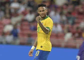 Neymar u 100. nastupu za Brazil (Foto: AFP)