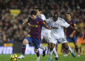 Lionel Messi i Lassana Diarra