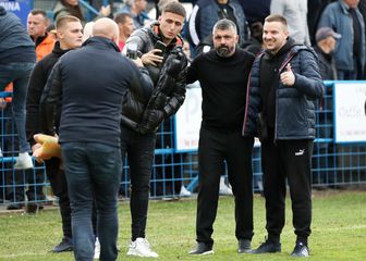 Gennaro Gattuso i navijači Hajduka u Grubišnom Polju