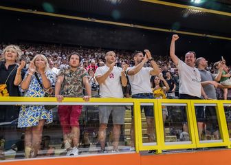 Navijači na Gripama