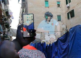 Legendarni Maradonin mural