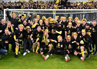 Mjällby slavi titulu s navijačima