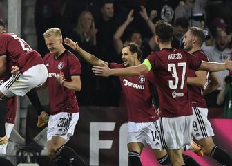 Igrači Sparte protiv Dinama