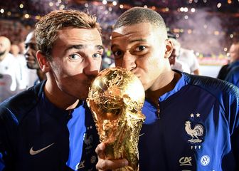 Antoine Griezmann i Kylian Mbappe (Foto: AFP)