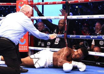 Anthony Joshua nokautiran