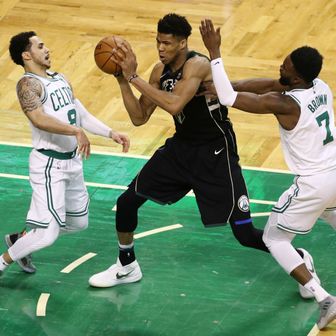 Boston Celtics - Milwaukee Bucks (Foto: AFP)