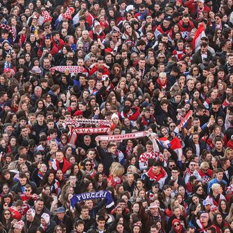 Hrvatski navijači na dočeku rukometašima