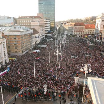 Hrvatski navijači na dočeku rukometašima