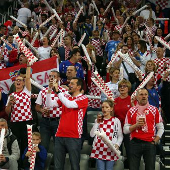 Navijači na utakmici Hrvatska - Norveška (Photo: Igor Kralj/PIXSELL)