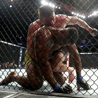 Stipe Miočić i Francis Ngannou (Foto: AFP)