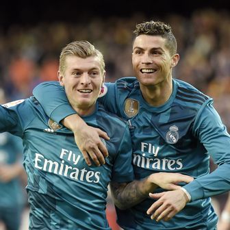 Toni Kroos i Cristiano Ronaldo (Foto: AFP)