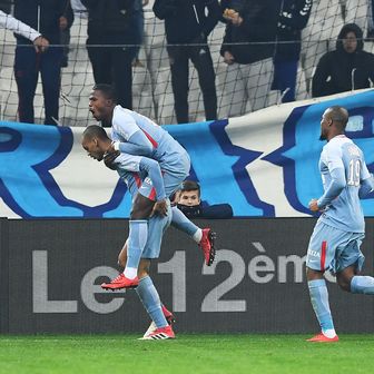 Fabinho slavi pogodak s igračima Monaca (Foto: AFP)