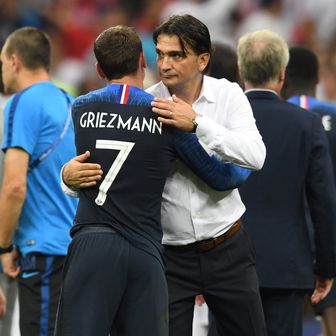 Zlatko Dalić i Antoine Griezmann (Foto: AFP)