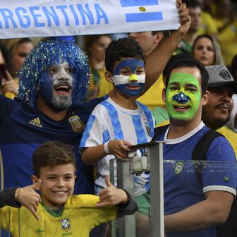 Brazilski i argentinski navijači (Foto: AFP)