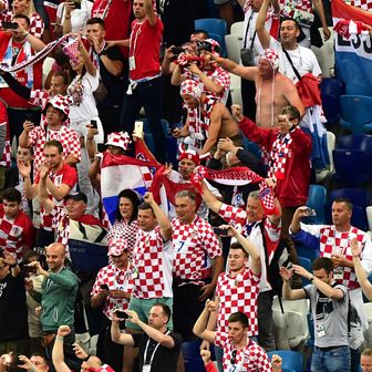 Navijači Hrvatske (Foto: AFP)