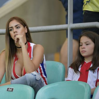 Tužna paragvajska navijačica (Foto: AFP)
