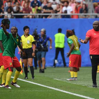Skandal na utakmici Engleska - Kamerun (Foto: AFP)