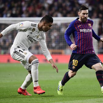 Lionel Messi i Casemiro (Foto: AFP)