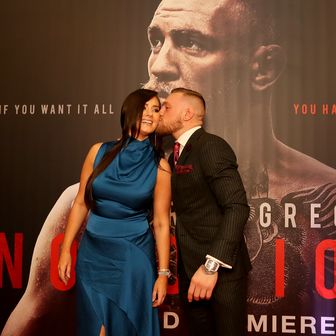 Conor McGregor sa suprugom (Foto: AFP)