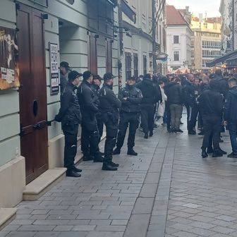 Policija i Boysi u Bratislavi