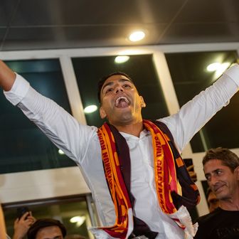 Radamel Falcao stiže u Istanbul (Foto: AFP)