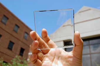 Prozirne solarne ćelije uskoro na svim staklenim površinama, od stambenih zgrada do pametnih mobitela
