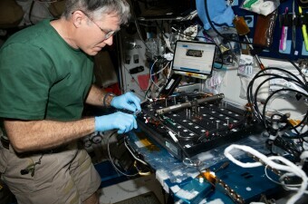 Astronaut Stephen Bowen na ISS