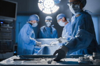 Liječnici u operacijskoj sali