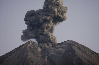 Erupcija vulkana, ilustracija
