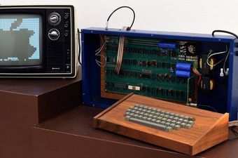 Staro Apple 1 računalo na aukciji prodano za 365 000 dolara!